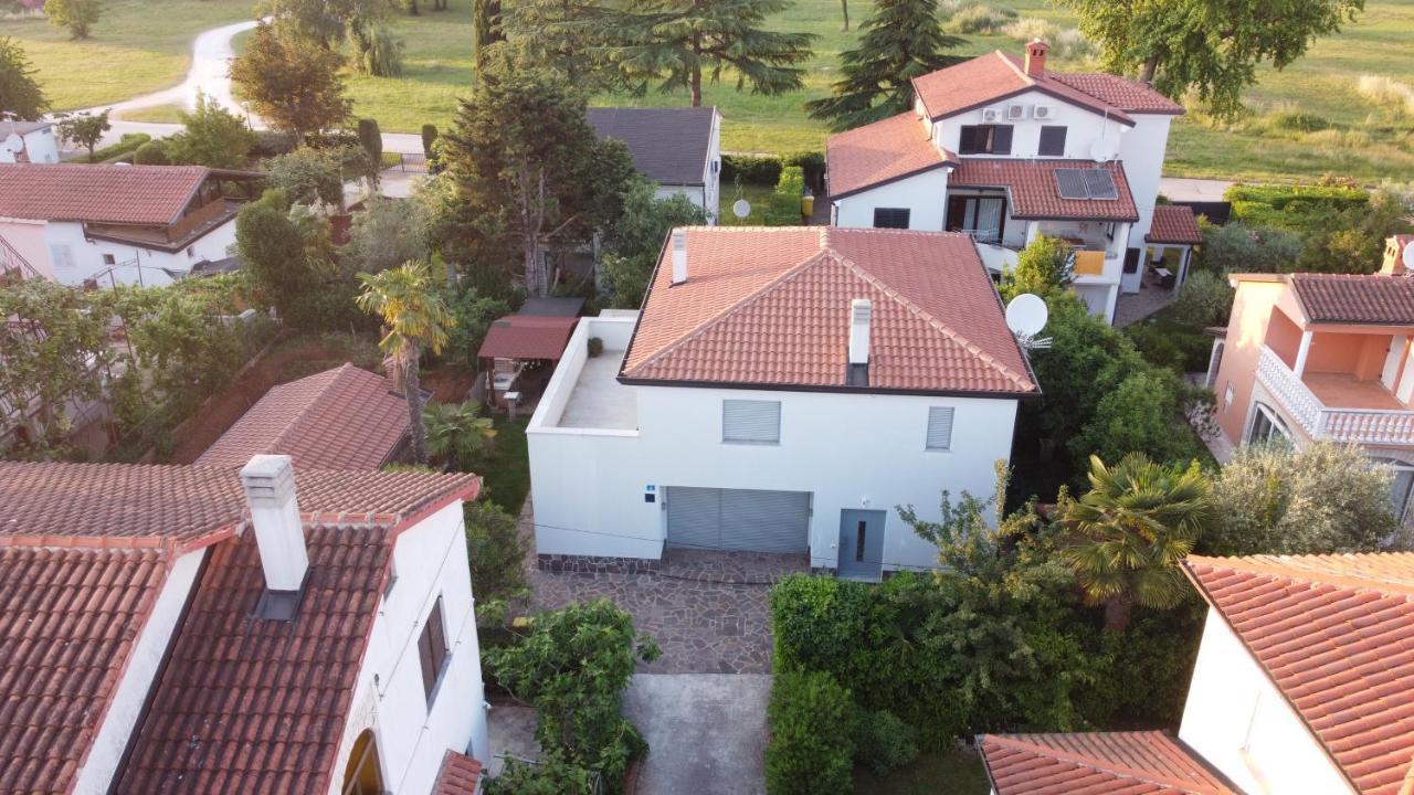 Apartment Umag Luaran gambar
