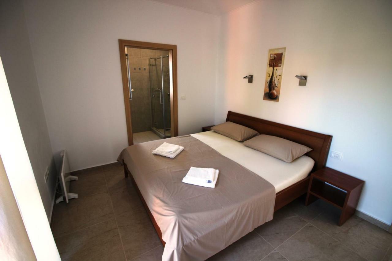 Apartment Umag Luaran gambar