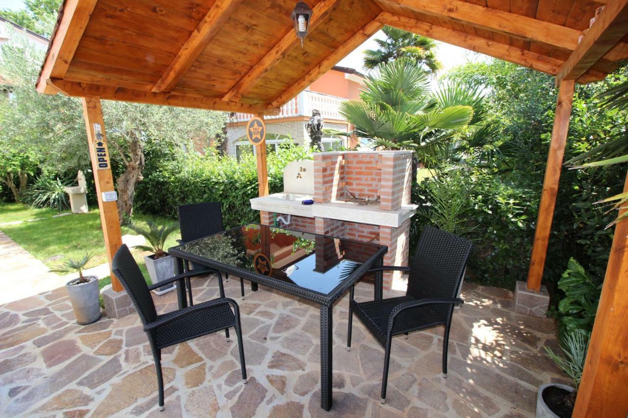 Apartment Umag Luaran gambar